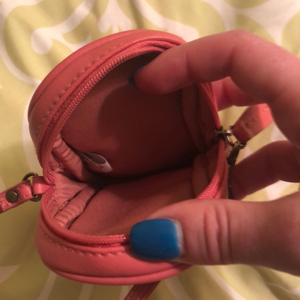 🌷Amanda Smith Salmon Pink Purse - Picture 3 of 8